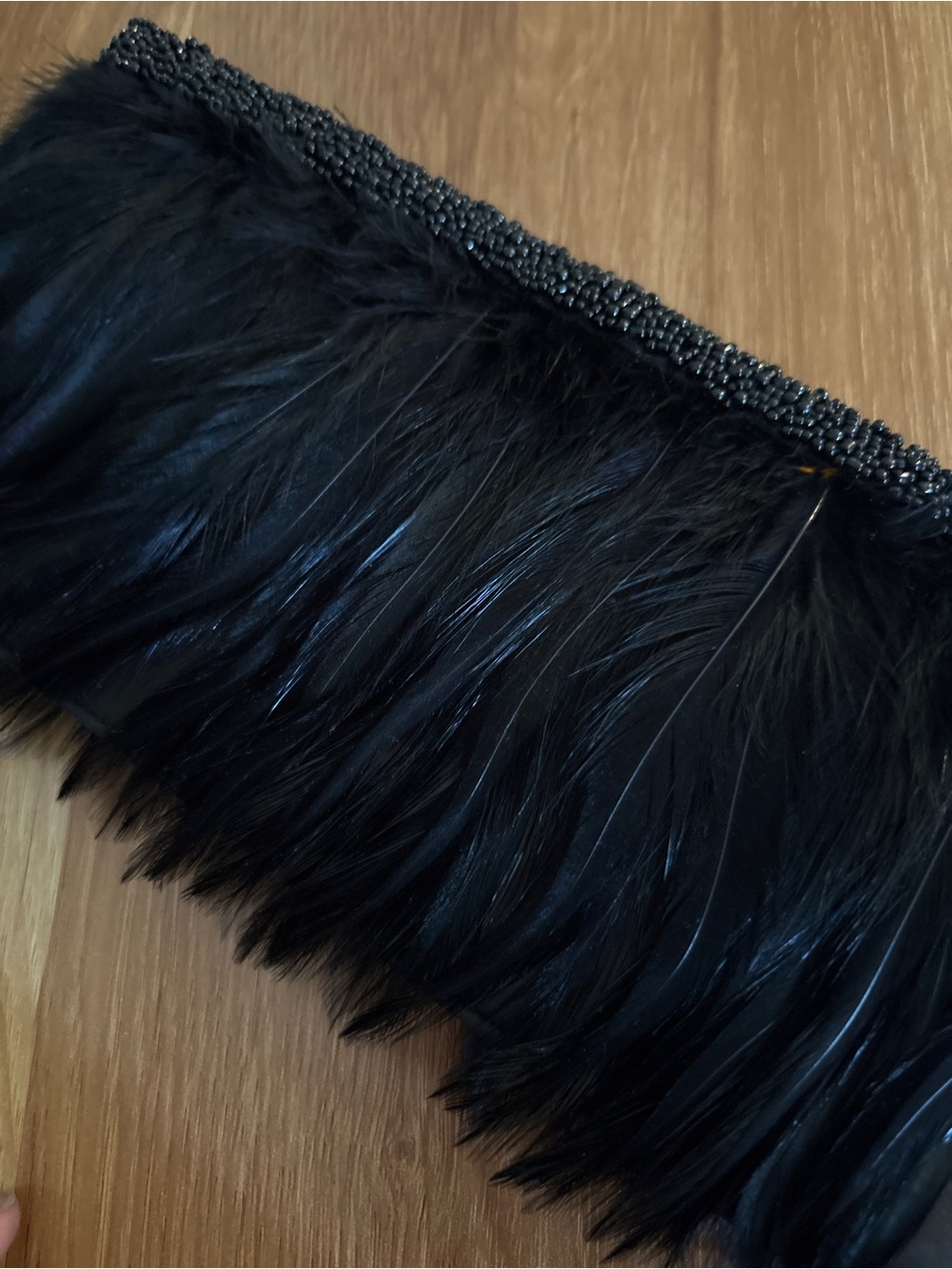 LA REGALE FEATHER AND BEADED EVENING CLUTH BAG - Picture 3 of 7